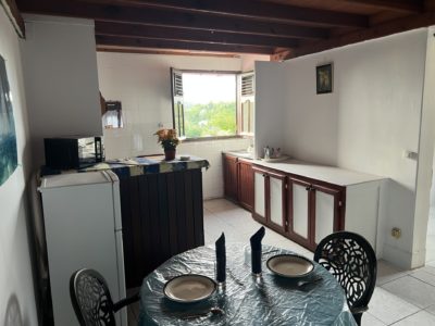 T2 ventilé haut de villa au Gosier en GUADELOUPE